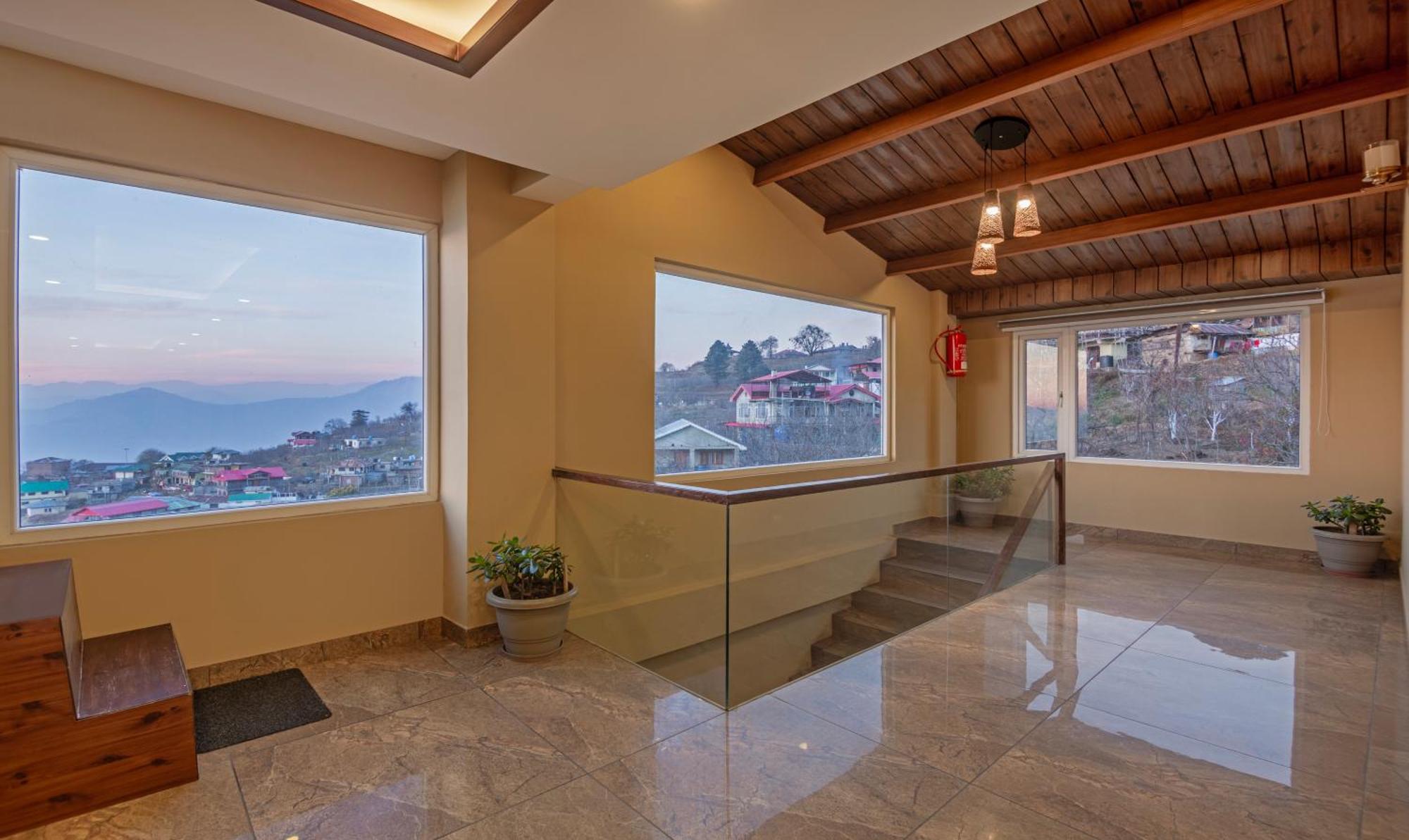 Treebo The Northern Retreat Resort With Mountain View Shimla Buitenkant foto