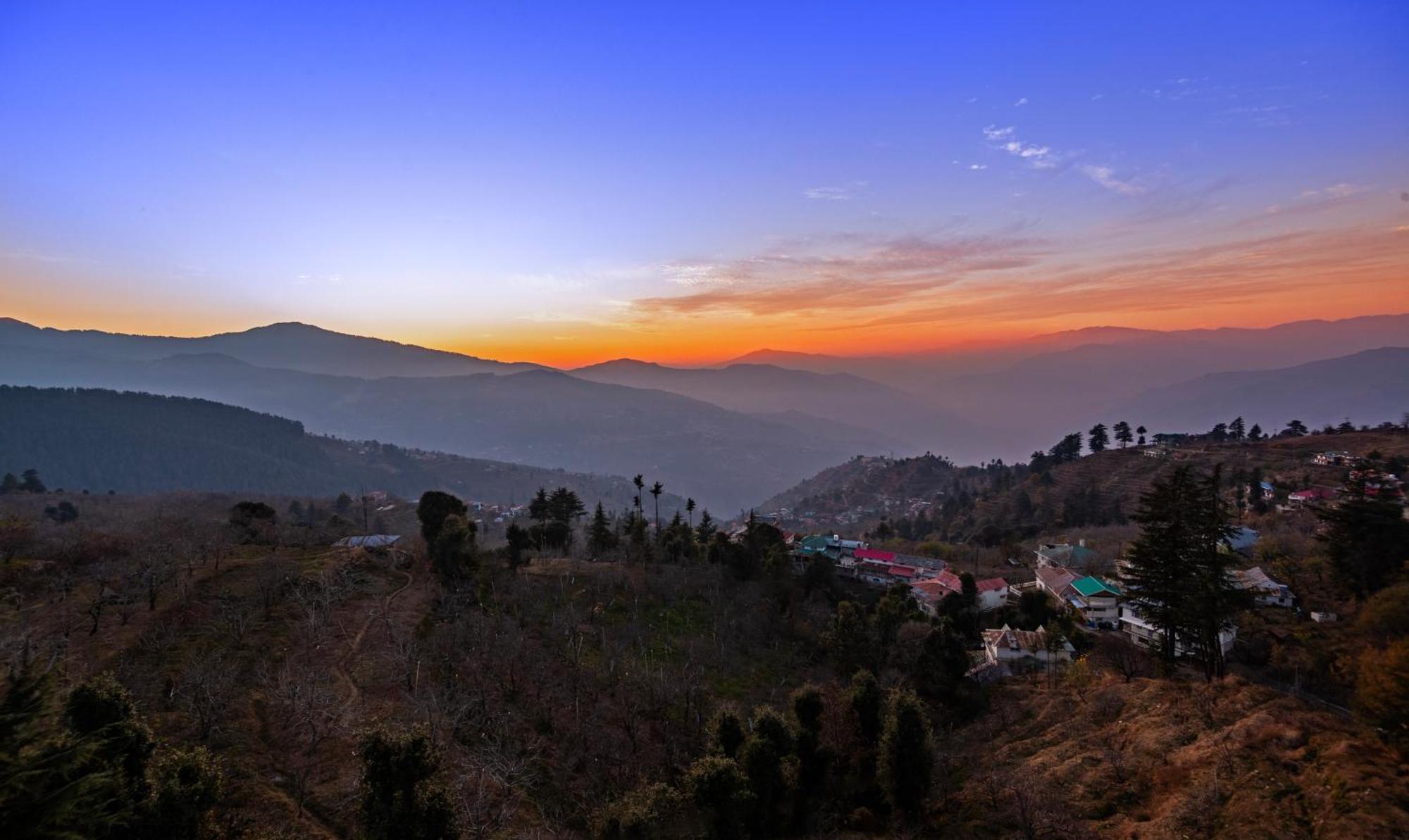 Treebo The Northern Retreat Resort With Mountain View Shimla Buitenkant foto